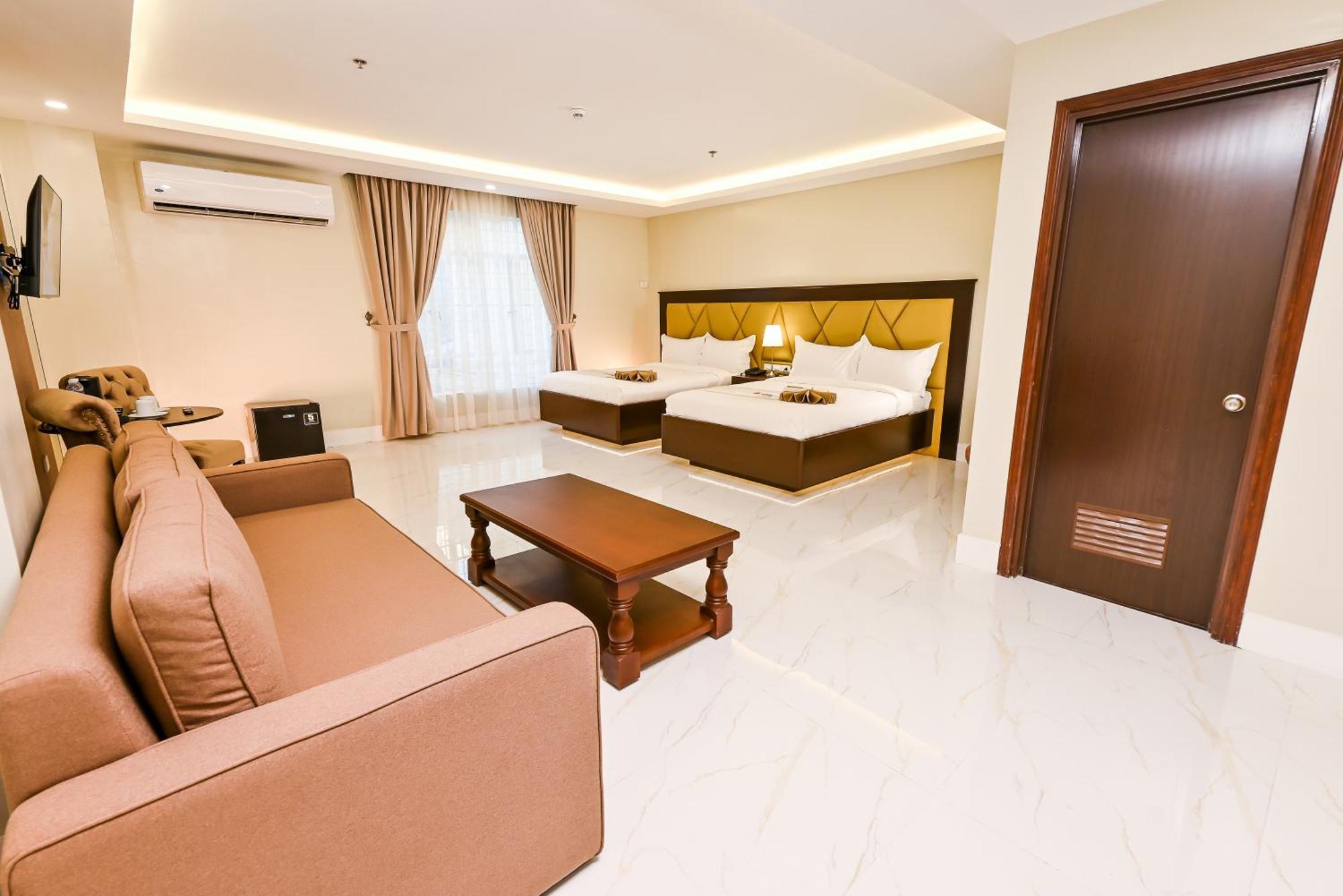 Monaco Hotel Taytay  Exterior photo